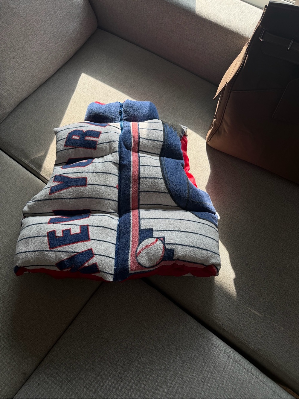 New York Yankees Baseball-Striped Puffer Vest in Navy, White & Red